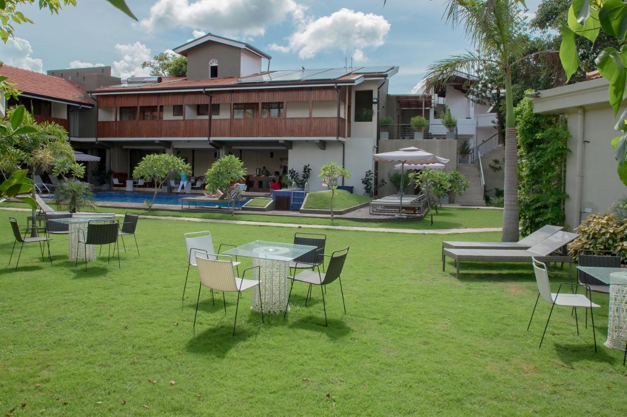 Seahorse Hotel & Spa Negombo Exterior foto